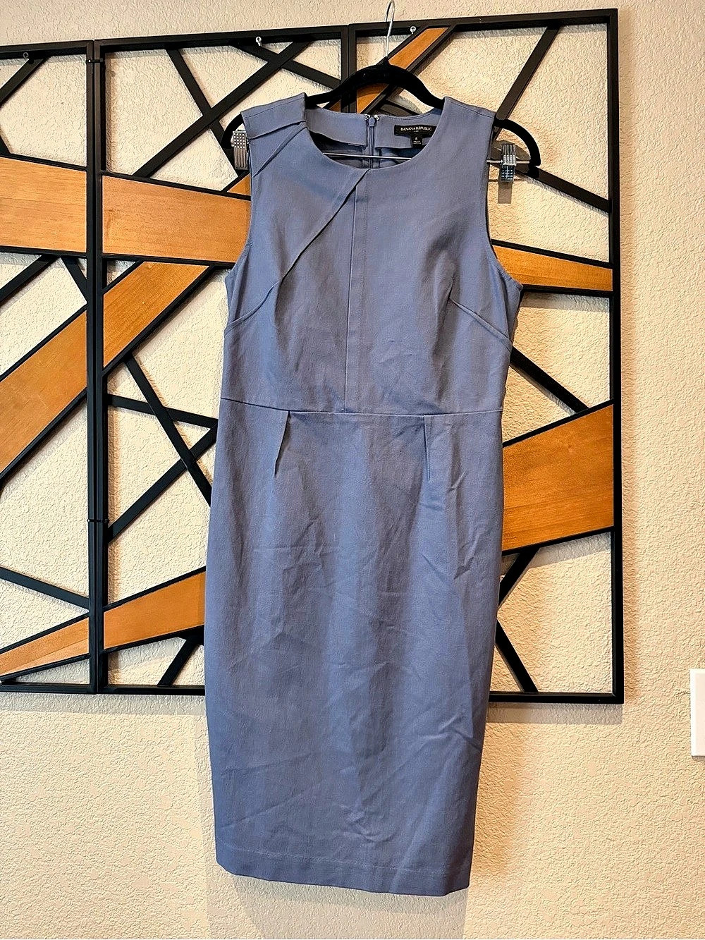 Banana Republic Sleeveless Midi Dress in Blue Size 8 Like New